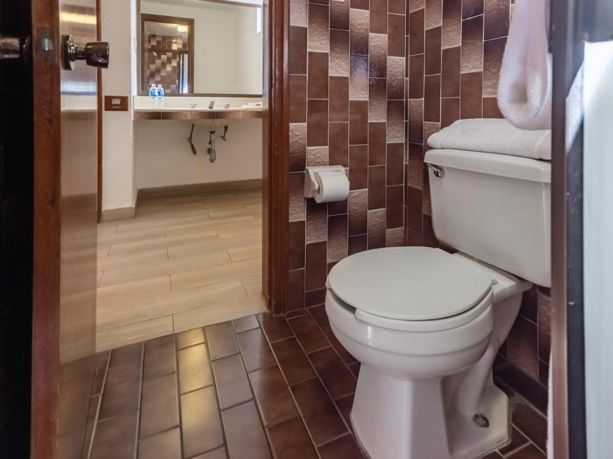 Capital O Mansion Los Arcos, San Luis Potosi Ngoại thất bức ảnh